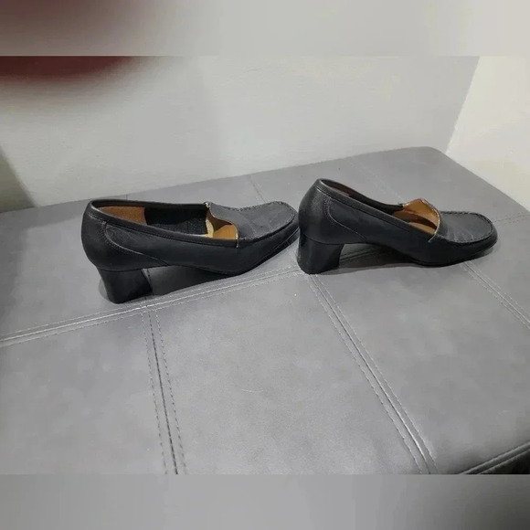 Naturalizer Womens 5.5 Black Leather Upper Slip On Casual Office Preppy no box - Picture 3 of 6